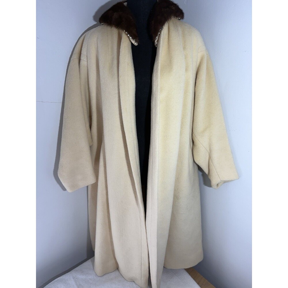 Vintage Hildon’s Hotel Schroeder Minneapolis Wool Coat Mink Fur Collar 50s Cream